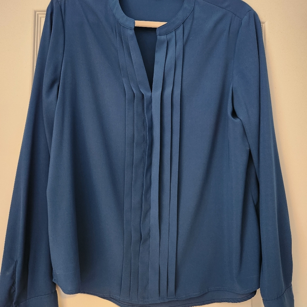 NWOT Calvin Klein Pleated Blouse